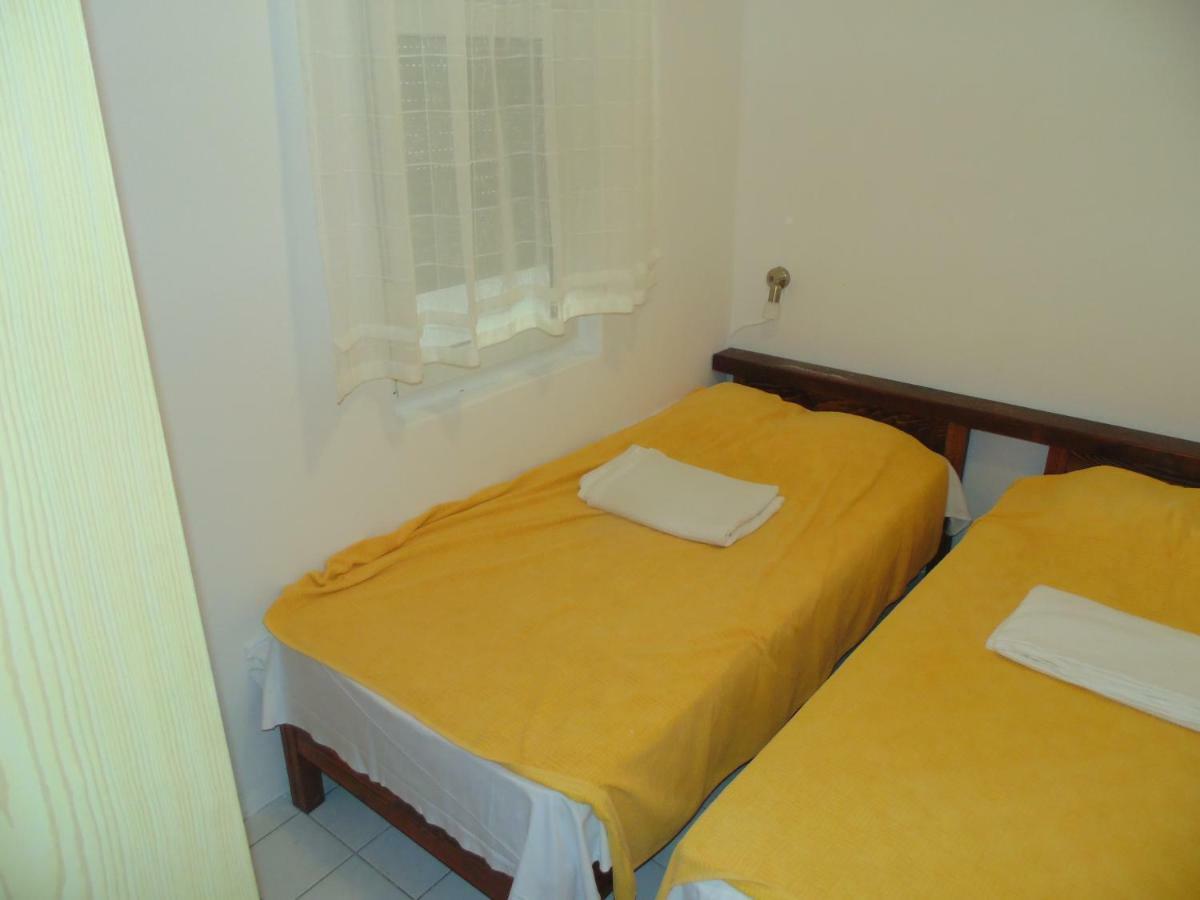 Apartman Ivana Vir Buitenkant foto